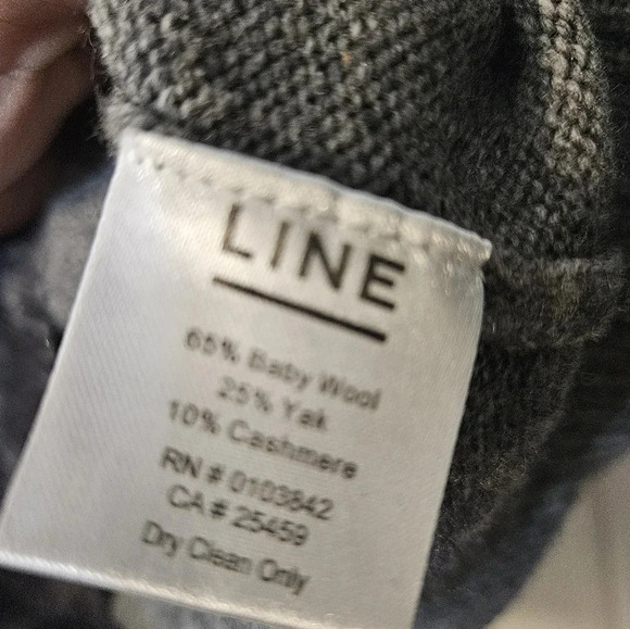 LINE ANIMAL PRINT SWEATER - Picture 3 of 4